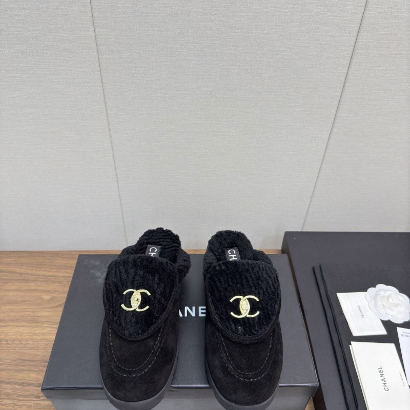 Ch*el slippers